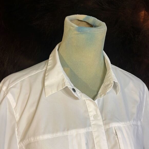 Mountain hardwear snap button shirt L (5284) - Picture 2 of 9